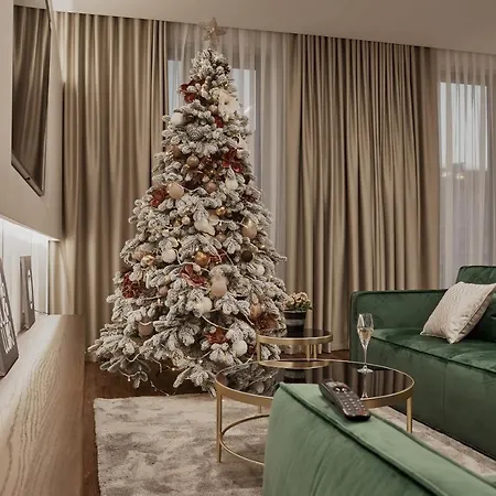 Kostjukowski Avalon * Lviv