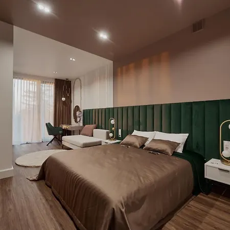 Kostjukowski Avalon Apartamento *